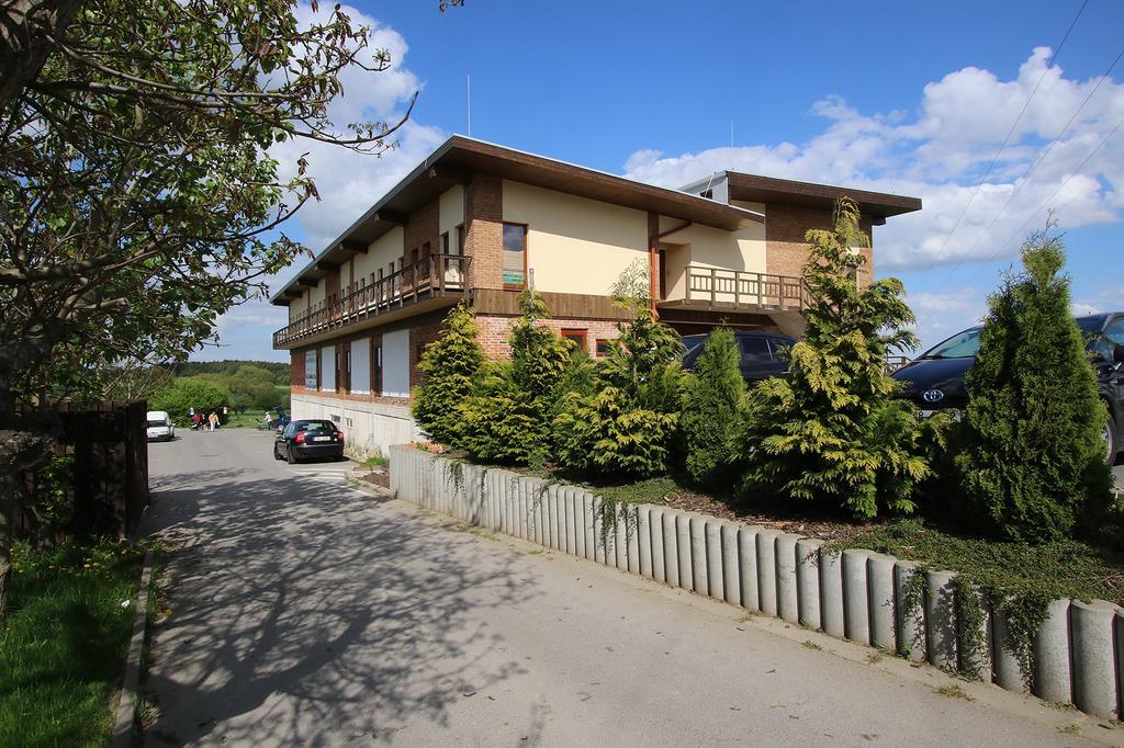 Areal Botanika Hotel Unhost Exterior photo