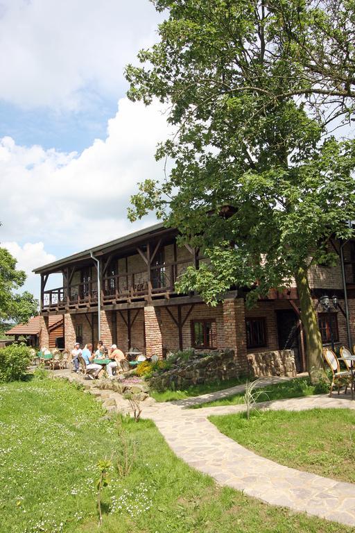 Areal Botanika Hotel Unhost Exterior photo